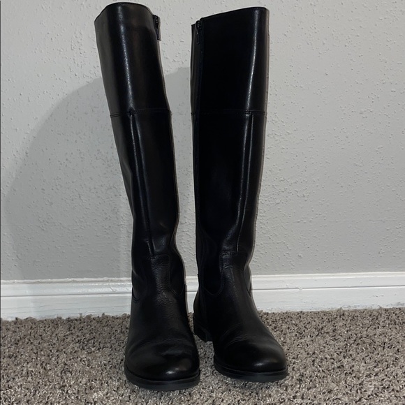 Italian Shoemakers Black Knee High Boots - Picture 5 of 16